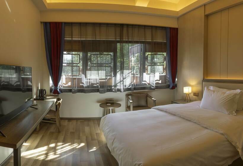 Pokój Deluxe, The Hump Hostel