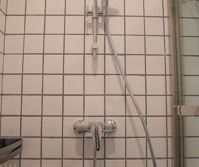 Pokój Deluxe, The Hump Hostel