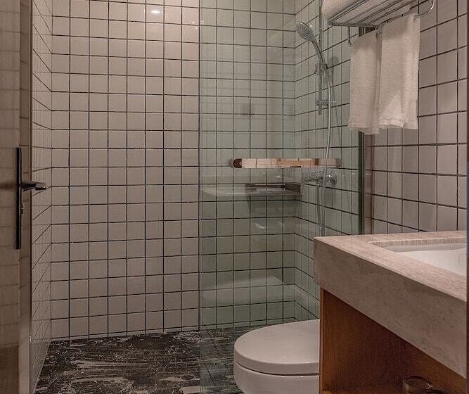 Номер Deluxe, The Hump Hostel