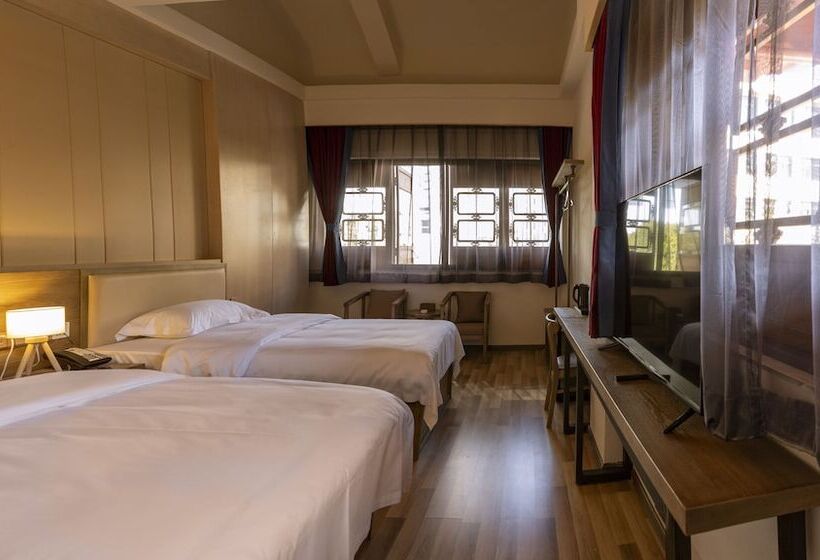 Pokój Deluxe, The Hump Hostel