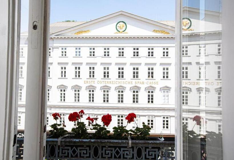 سوییت, Boutique Hotel Nossek