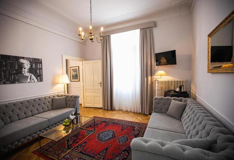스위트, Boutique Hotel Nossek