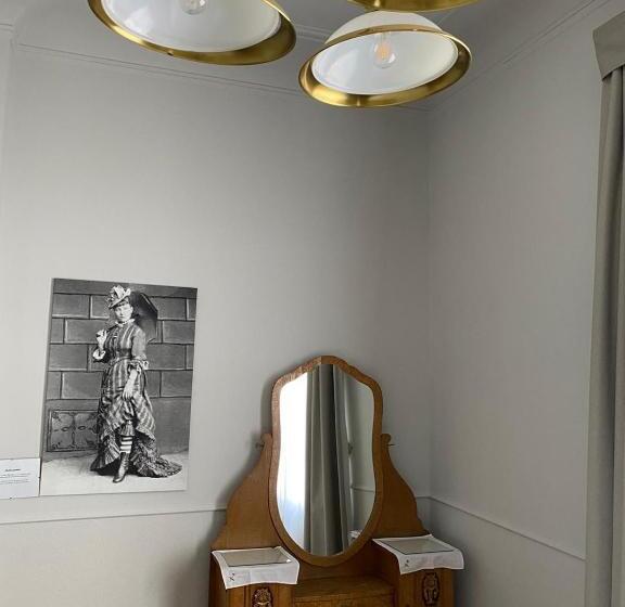 سوییت, Boutique Hotel Nossek