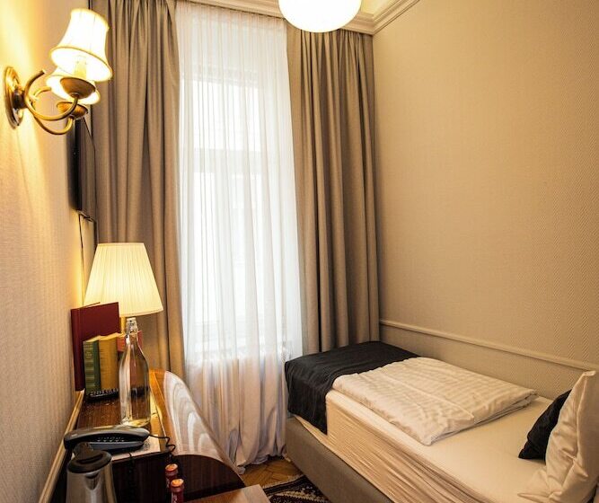 اتاق استاندارد یک نفره, Boutique Hotel Nossek