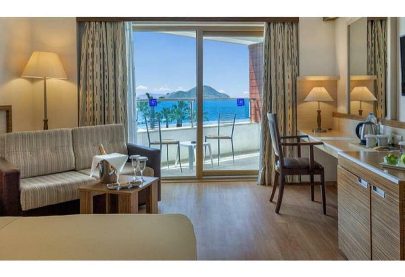 스탠다드 룸 바다 전망, Azure By Yelken