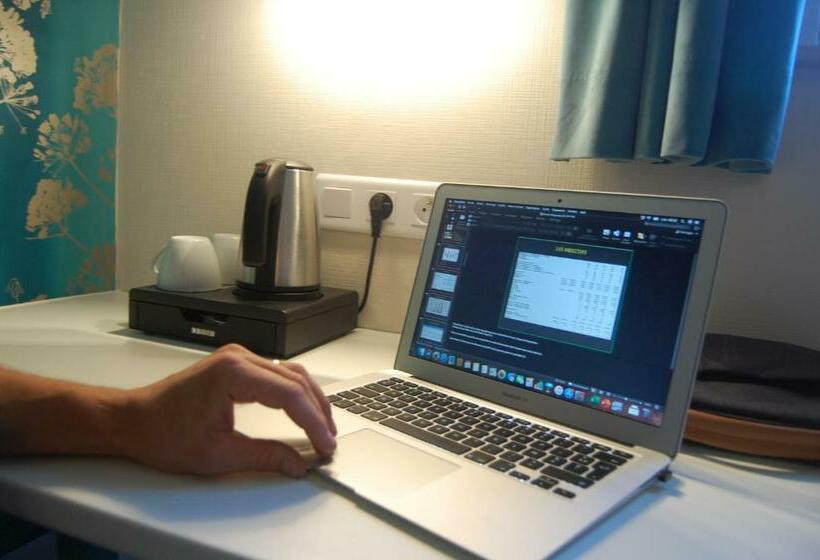 舒适型房间, Ferme Delgueule