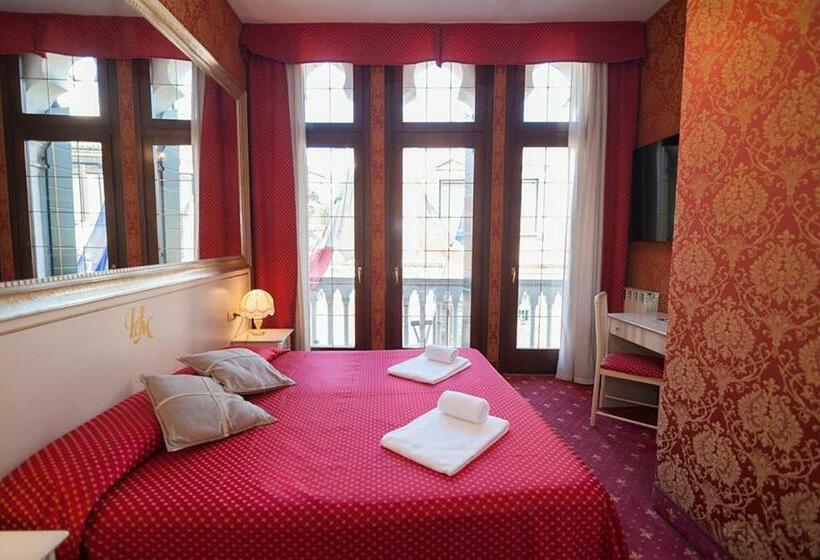 Superior Room, Messner Palace