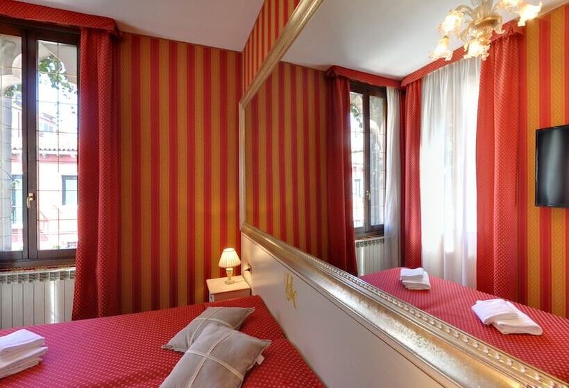 Superior Room, Messner Palace