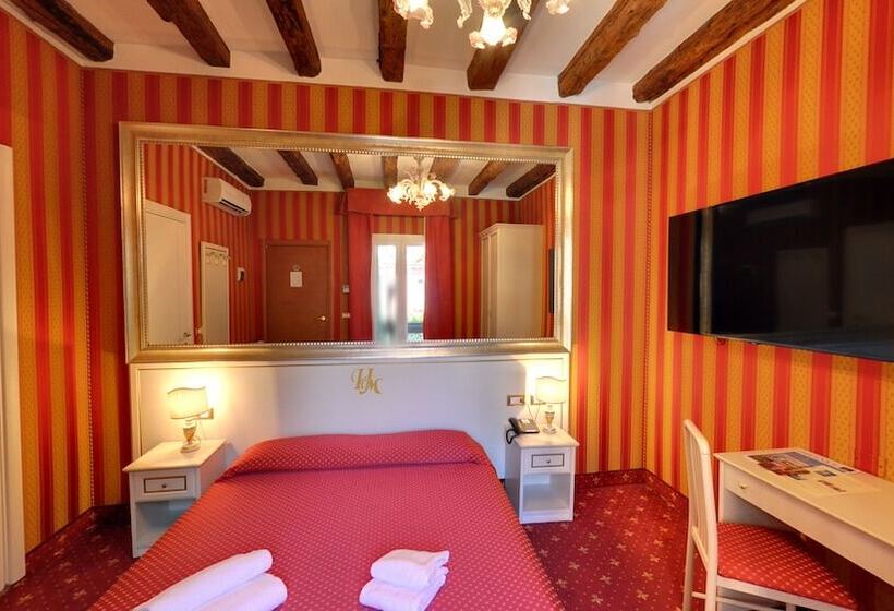 Superior Room, Messner Palace