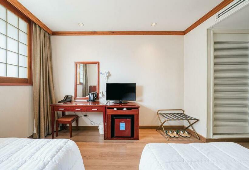 标准间, Samhaein Tourist