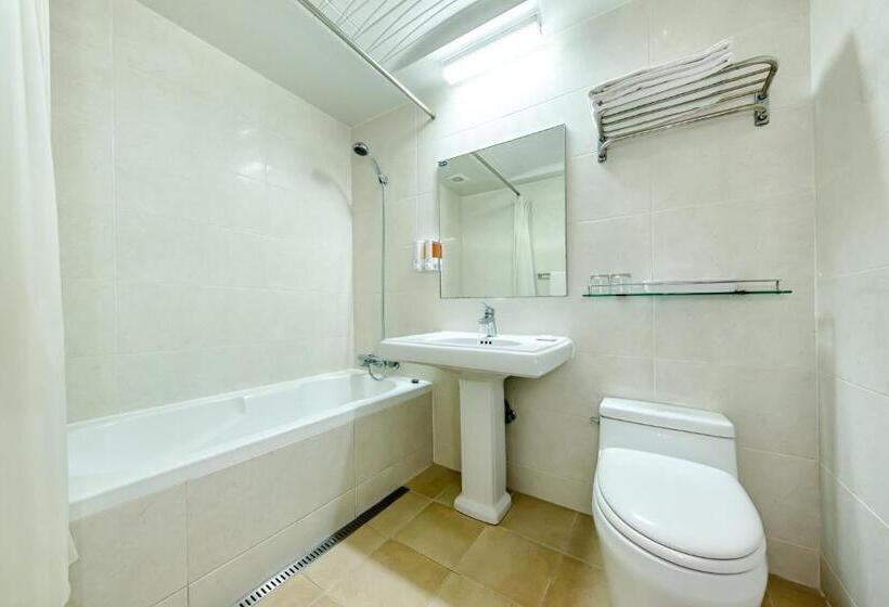 标准间, Samhaein Tourist