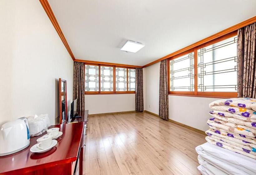 家庭套房, Samhaein Tourist