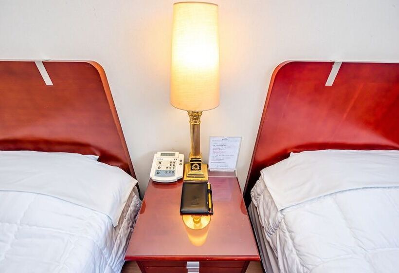 标准间, Samhaein Tourist