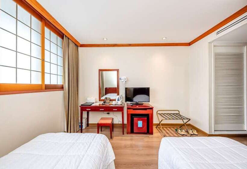 标准间, Samhaein Tourist