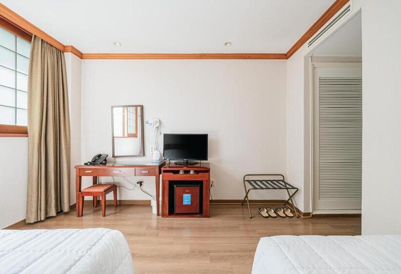 标准间, Samhaein Tourist