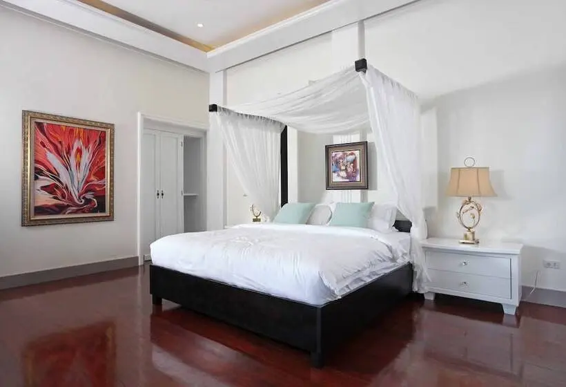 Villa 1 Makuuhuone, Matinloc Island Resort