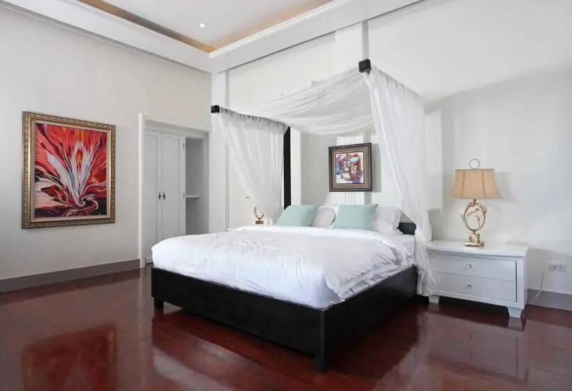 Villa 1 Makuuhuone, Matinloc Island Resort