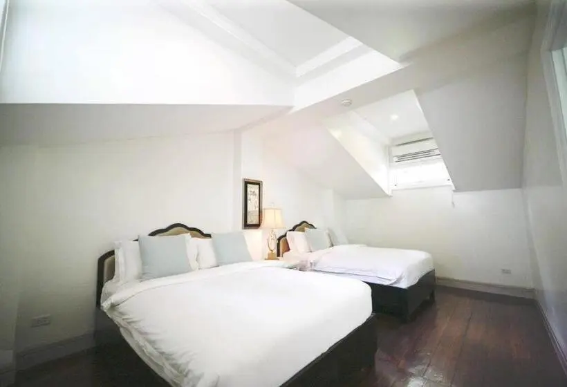 Perhejuniorsviitti, Matinloc Island Resort