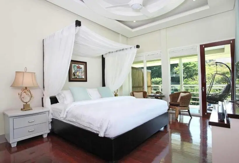 Perhesviitti, Matinloc Island Resort