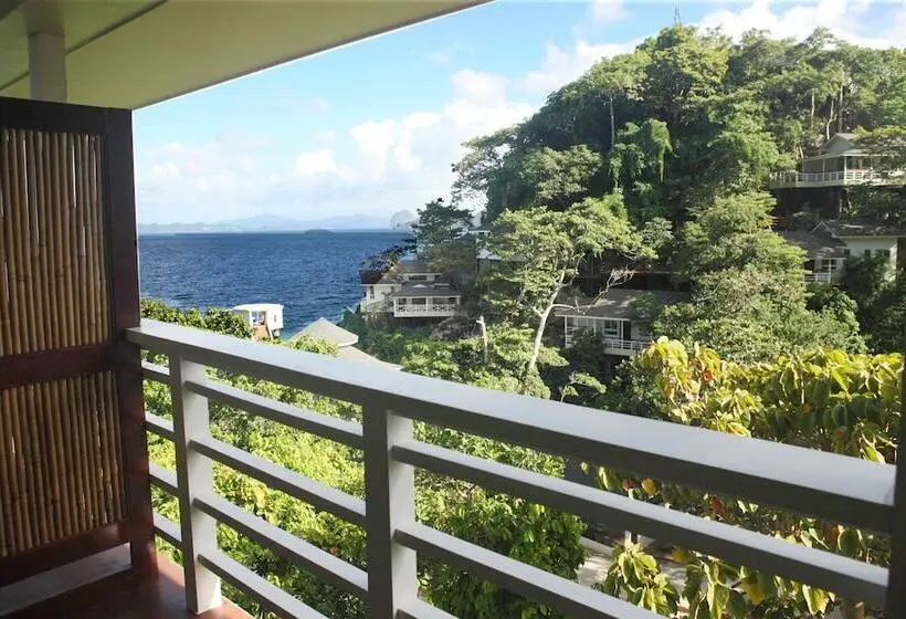 Perhesviitti, Matinloc Island Resort