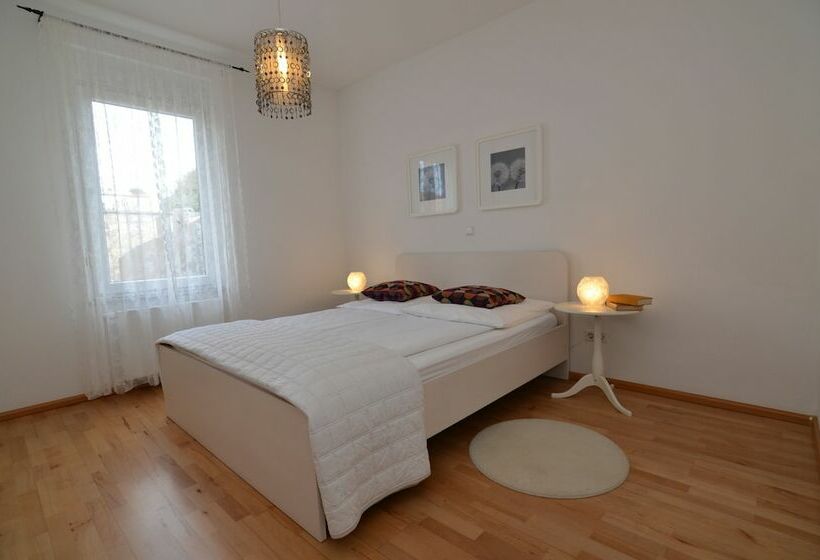 Апартаменты Deluxe 2 Спальни, Villa Diana Zadar