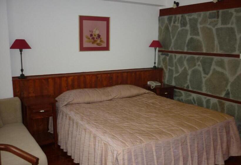 اتاق استاندارد با بالکن, Popova Kula Hotel & Winery