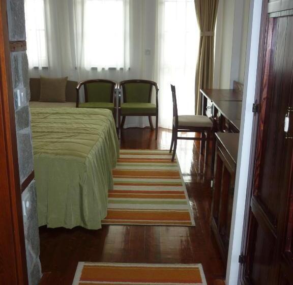 اتاق استاندارد با بالکن, Popova Kula Hotel & Winery