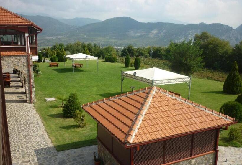 سوئیت با بالکن, Popova Kula Hotel & Winery