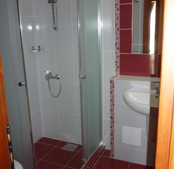 سوئیت با بالکن, Popova Kula Hotel & Winery