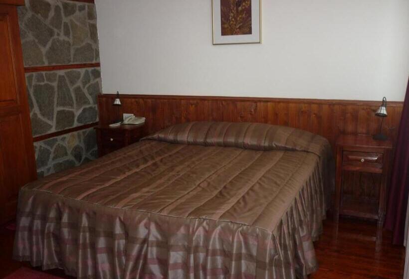 سوئیت با بالکن, Popova Kula Hotel & Winery