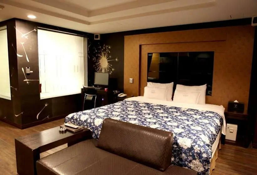 オーシャンビューのデラックストリプルルーム, V Motel Songdo