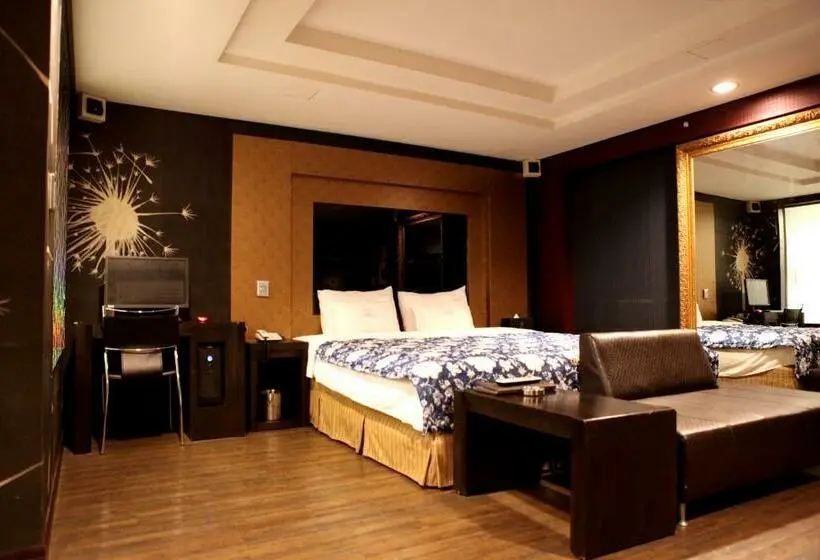 オーシャンビューのデラックストリプルルーム, V Motel Songdo