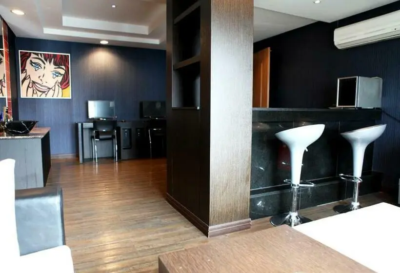 スタンダードスタジオ, V Motel Songdo