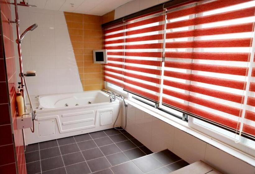 استودیوی استاندارد, V Motel Songdo