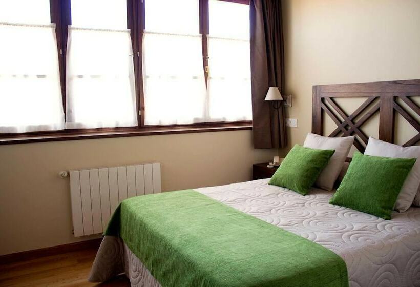 דירת חדר, Y Apartamentos El Camín