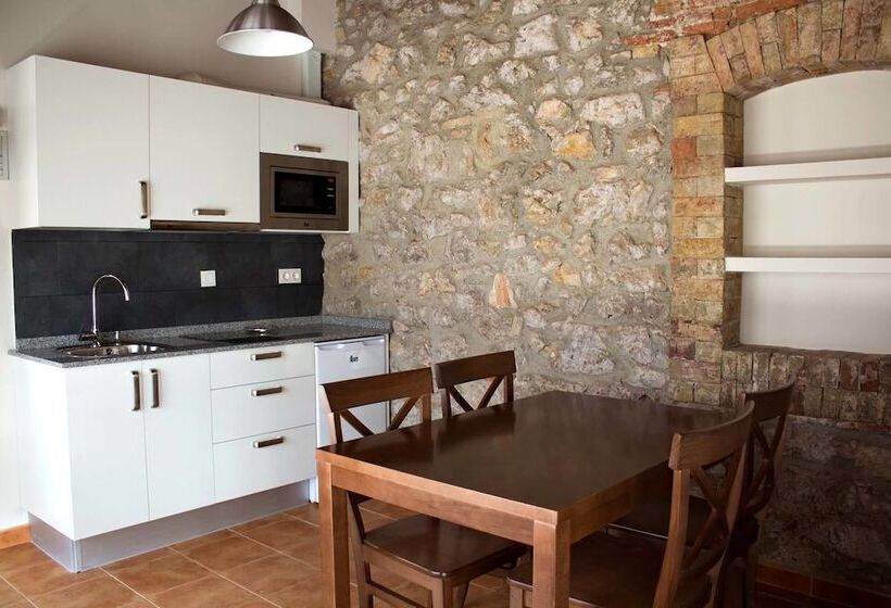 דירת חדר, Y Apartamentos El Camín