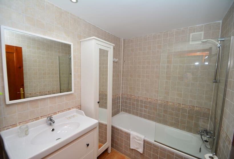 דירת חדר, Y Apartamentos El Camín