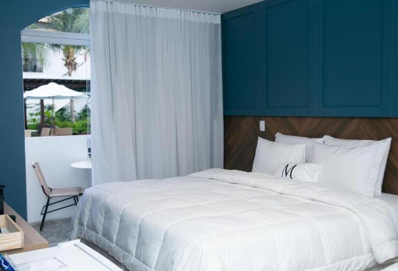 Трехместный Номер Стандарт Вид на Сад, Mero Hotel Boutique