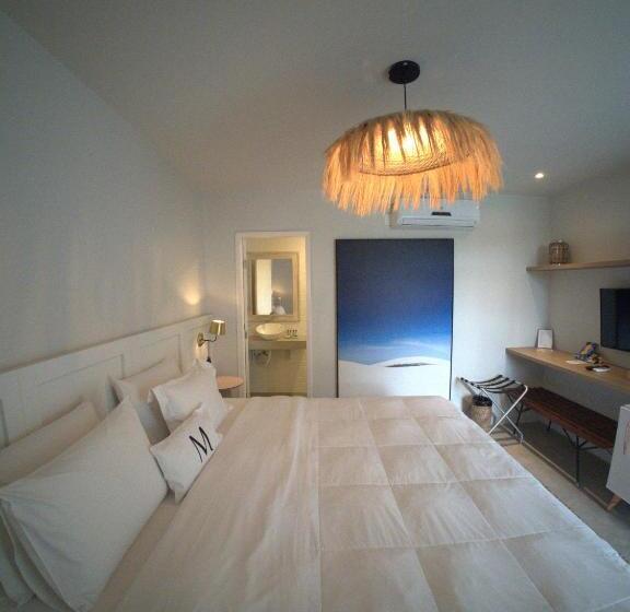 Номер Стандарт Вид на Бассейн, Mero Hotel Boutique