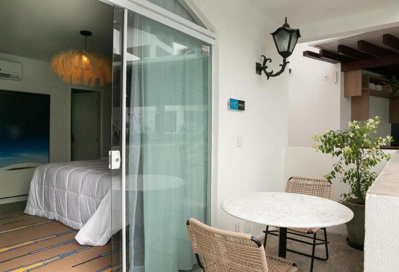 Номер Стандарт Вид на Бассейн, Mero Hotel Boutique