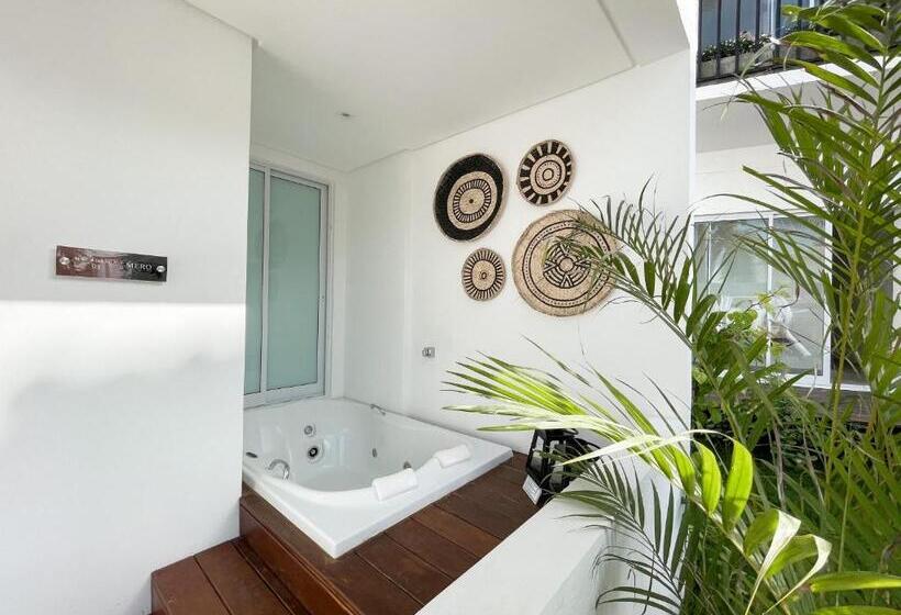 Люкс Кровать Кинг, Mero Hotel Boutique