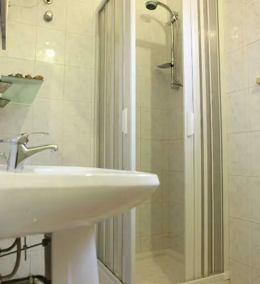 اتاق خانوادگی, B&b La Terrazza Sul Porto
