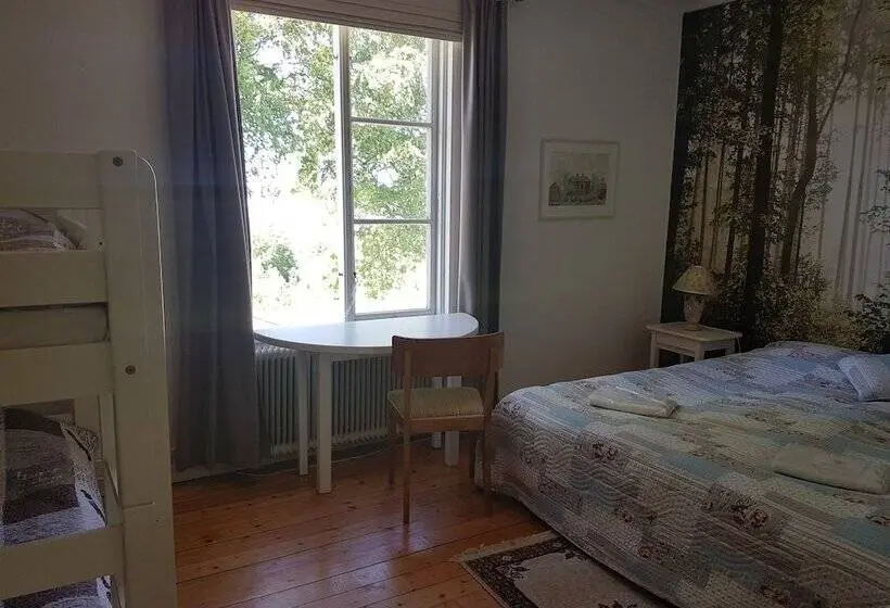 Perhehuone Jaettu Kylpyhuone, Strandgårdens Wärdshus