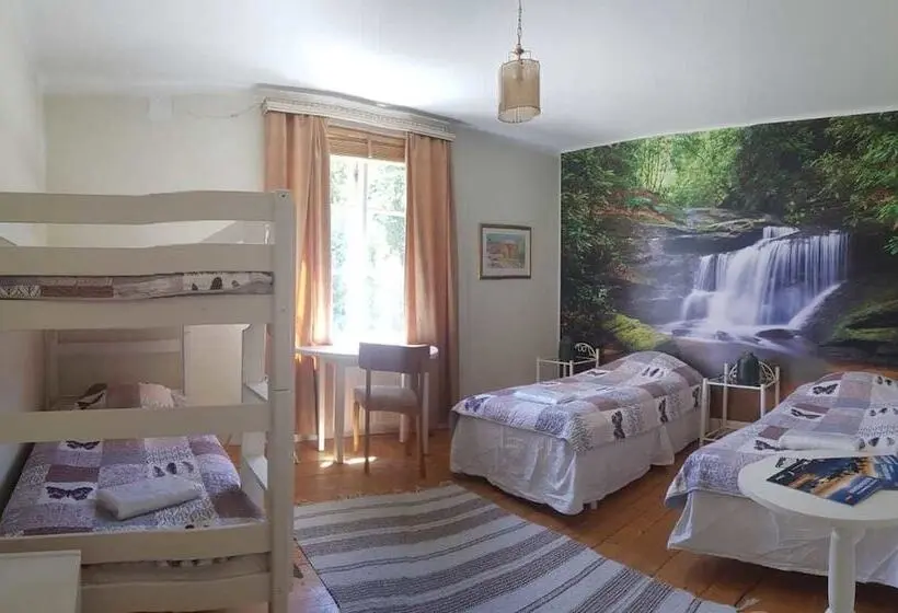 Standard Neljän Hengen Huone Jaettu Kylpyhuone, Strandgårdens Wärdshus