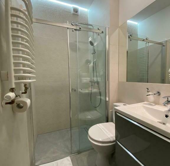 标准三人间, Gołębia 8 Residence