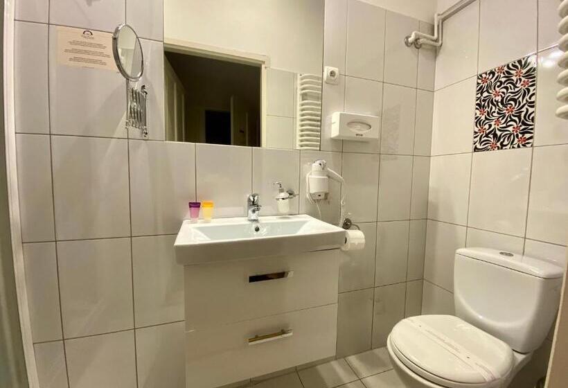 标准间, Gołębia 8 Residence