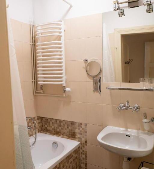 2人卧室家庭公寓, Gołębia 8 Residence