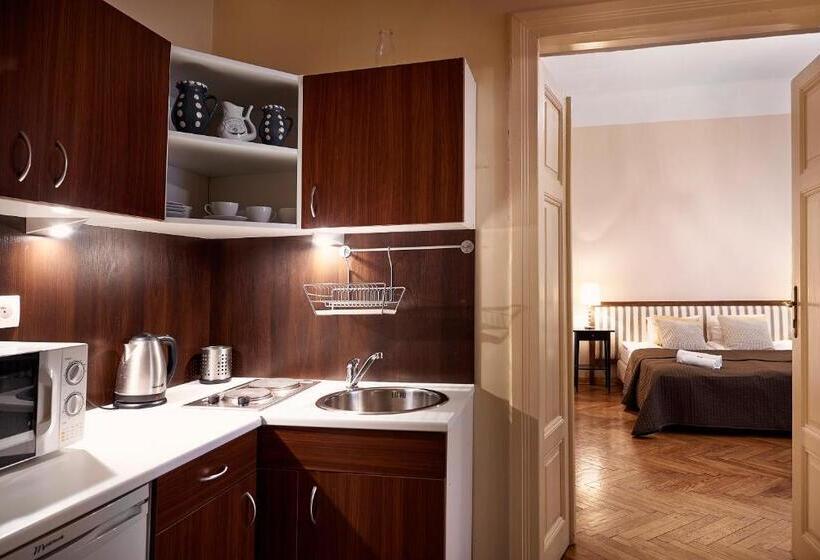 2人卧室家庭公寓, Gołębia 8 Residence