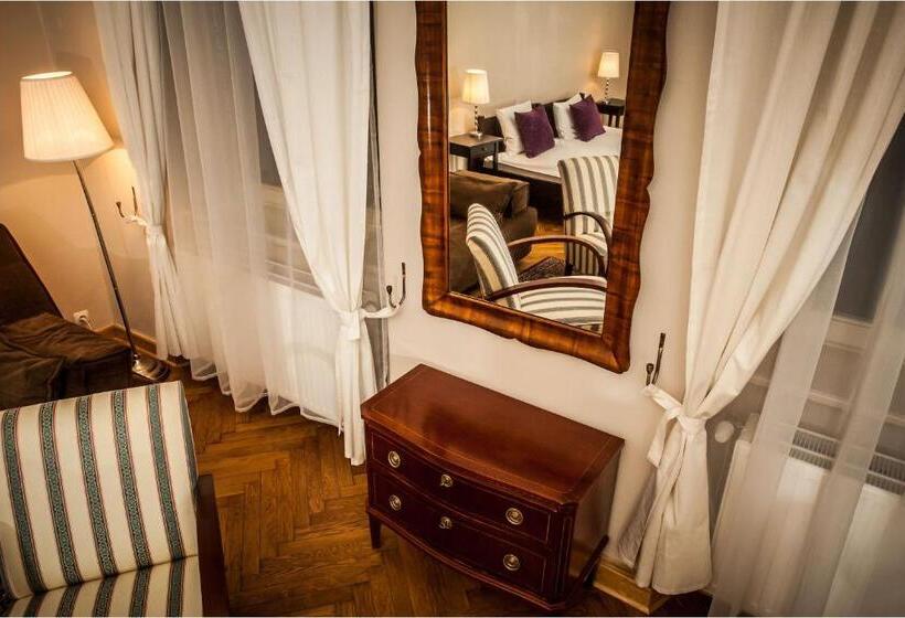 2人卧室家庭公寓, Gołębia 8 Residence