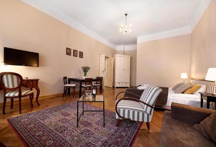 2人卧室家庭公寓, Gołębia 8 Residence